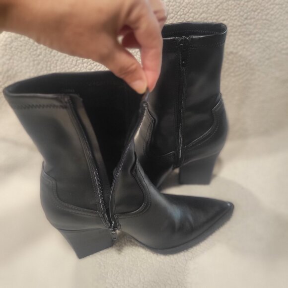 Forever 21 Sleek Black Pointed Toe Chunky Heeled Boots - Size 7 - Picture 5 of 12